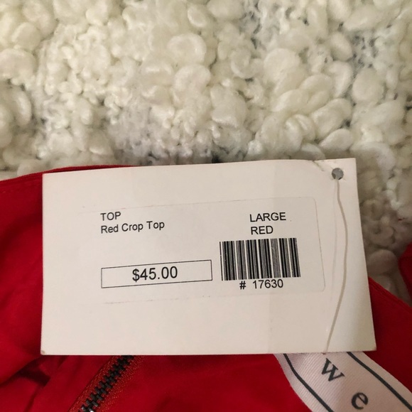 Red top - Picture 3 of 4